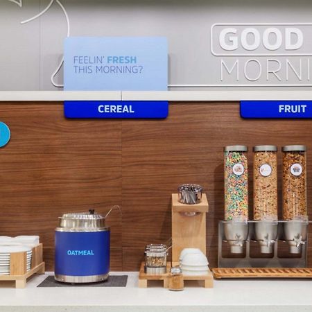 Holiday Inn Express Milwaukee N- Brown Deer/Mequon Eksteriør bilde